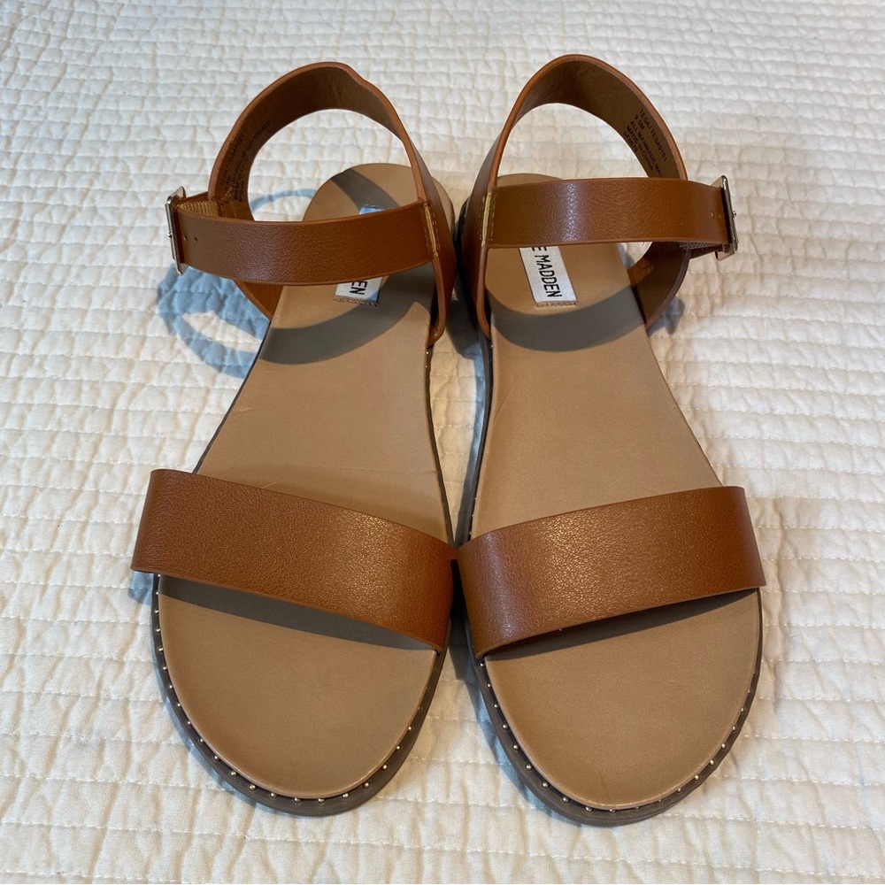 Steve Madden Tesa Slingback Ankle Strap Flat Sandals. Size 9.5M